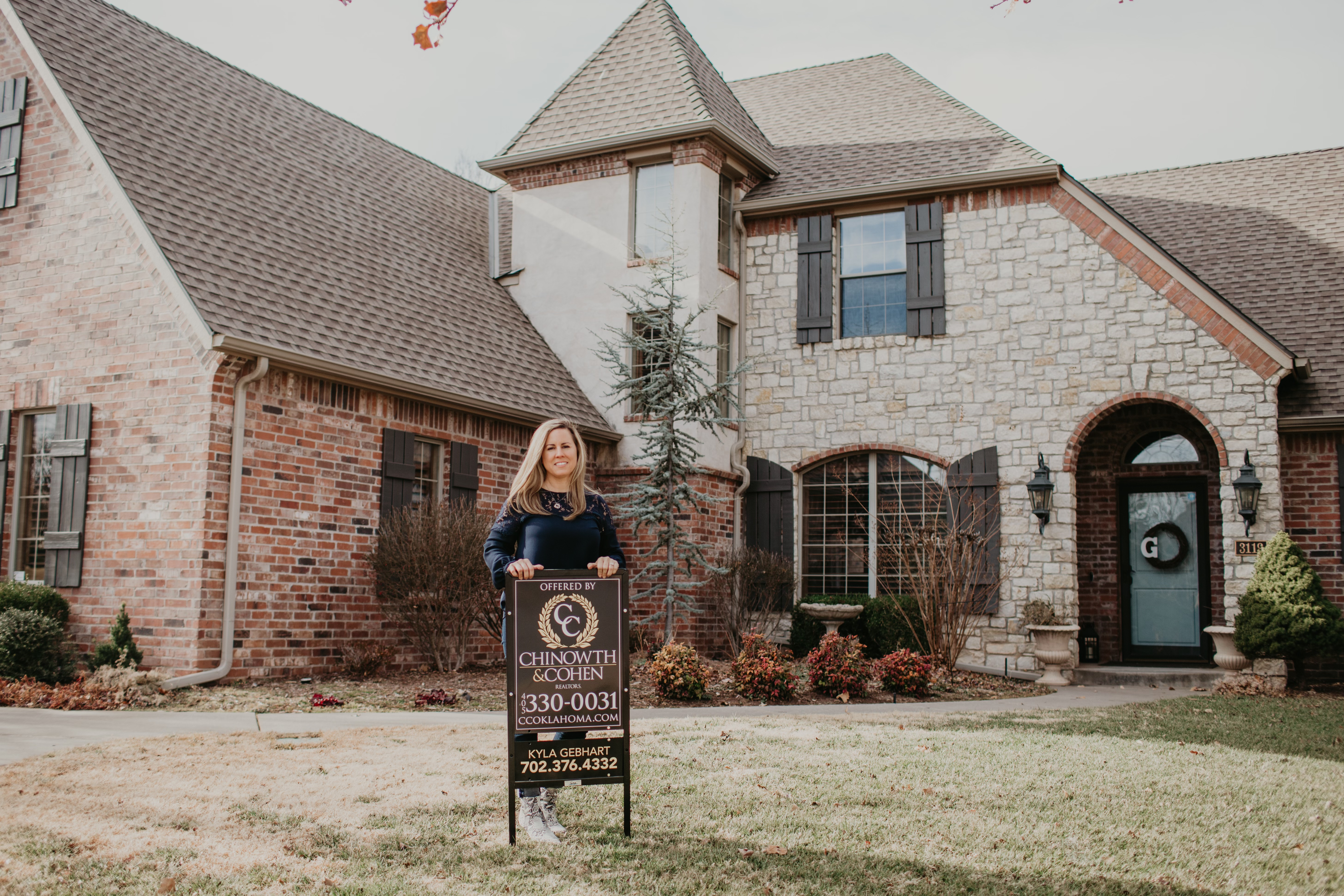 Kyla Gebhart with sign